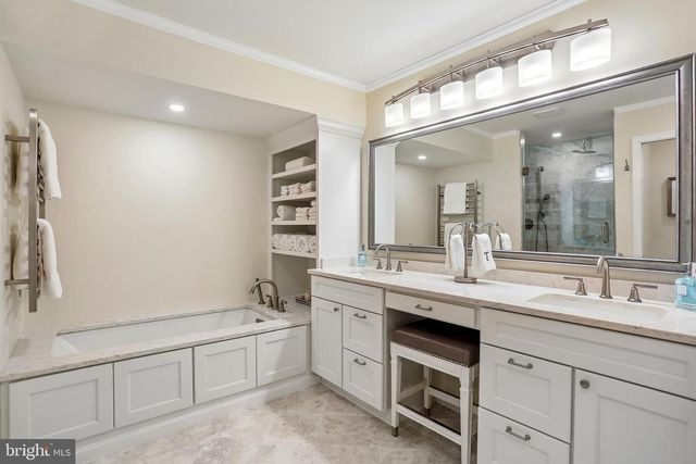 16100 HOWARD LANDING DR, Gaithersburg, MD 20878