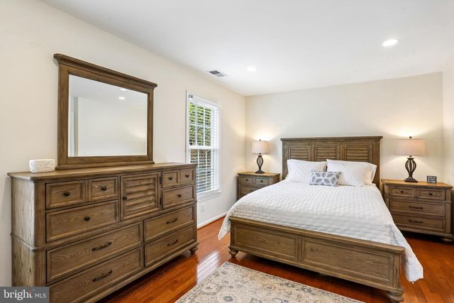 16100 HOWARD LANDING DR, Gaithersburg, MD 20878