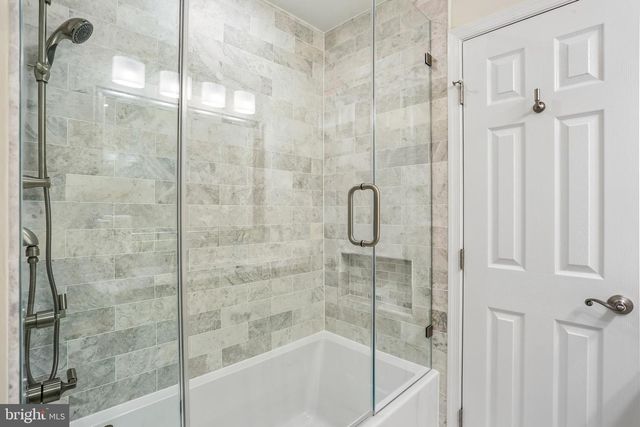 16100 HOWARD LANDING DR, Gaithersburg, MD 20878