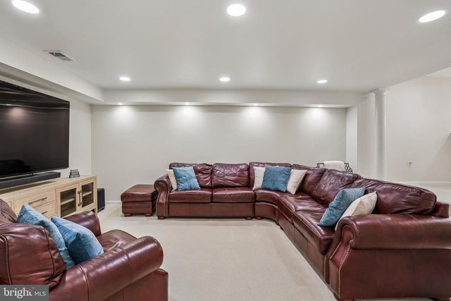 16100 HOWARD LANDING DR, Gaithersburg, MD 20878