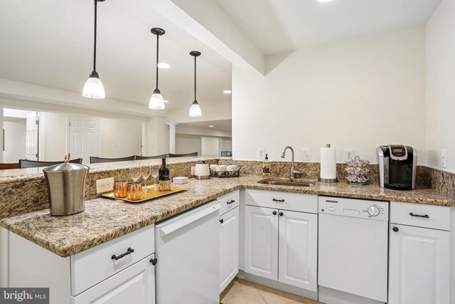 16100 HOWARD LANDING DR, Gaithersburg, MD 20878