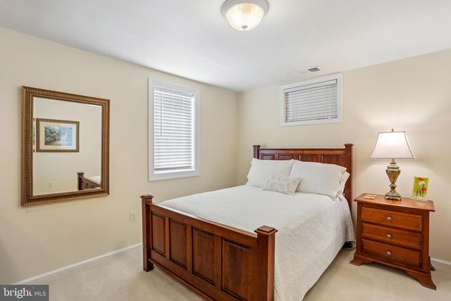 16100 HOWARD LANDING DR, Gaithersburg, MD 20878