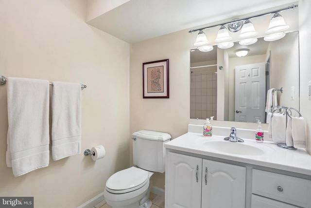 16100 HOWARD LANDING DR, Gaithersburg, MD 20878