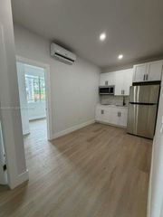 2425 SW 6th St 17, Miami, FL 33135