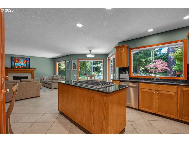 2718 Ne 42ND Cir, Vancouver, WA 98663