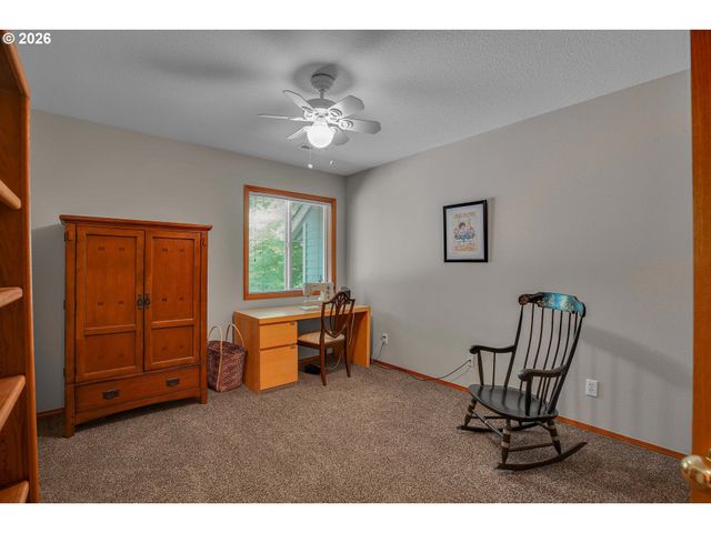 2718 Ne 42ND Cir, Vancouver, WA 98663