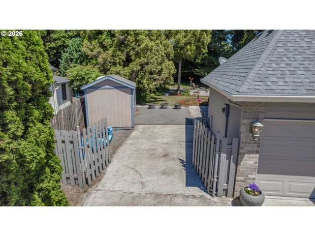 2718 Ne 42ND Cir, Vancouver, WA 98663