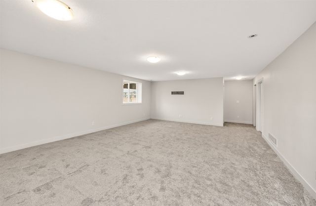 930 Wolf Creek Drive, Polk City, IA 50226