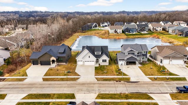 930 Wolf Creek Drive, Polk City, IA 50226
