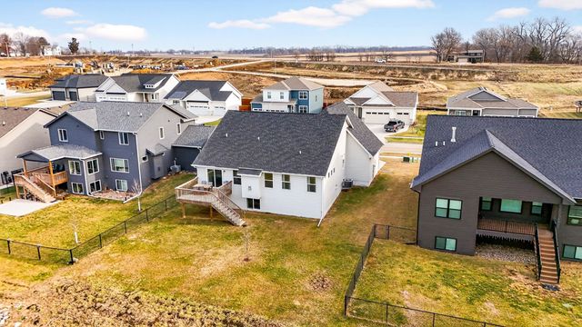930 Wolf Creek Drive, Polk City, IA 50226