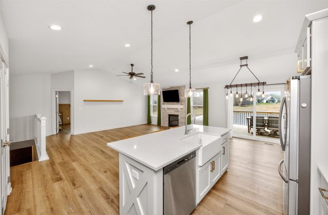 930 Wolf Creek Drive, Polk City, IA 50226