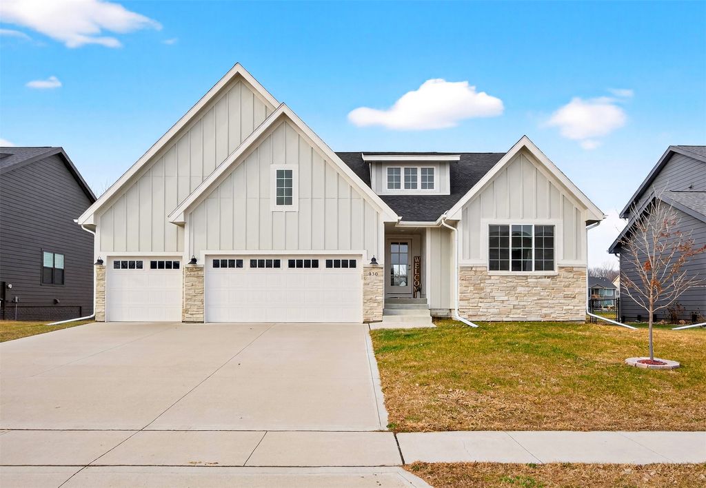 930 Wolf Creek Drive, Polk City, IA 50226