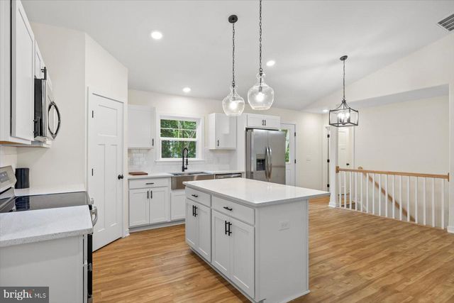 8339 KENNEDY DR, King George, VA 22485
