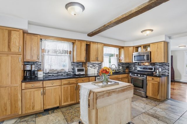 397 Concord Rd, Billerica, MA 01821