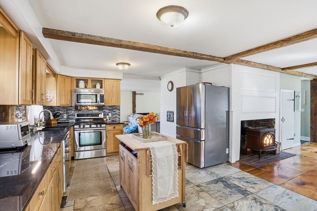397 Concord Rd, Billerica, MA 01821
