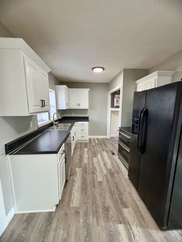 302 Poplar St, N, Cowan, TN 37318