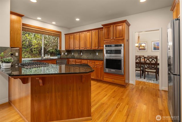 2433 201st Street SE, Bothell, WA 98012