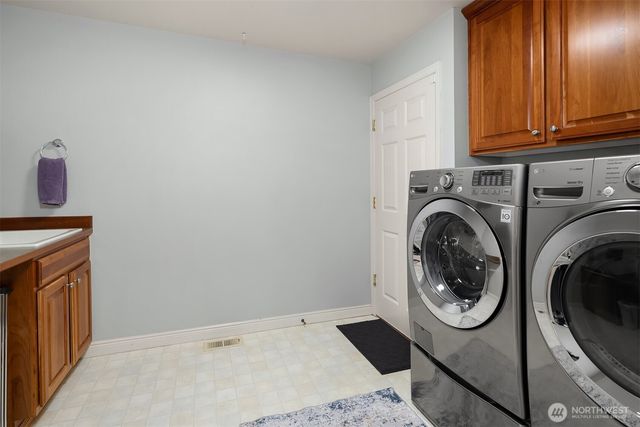 2433 201st Street SE, Bothell, WA 98012