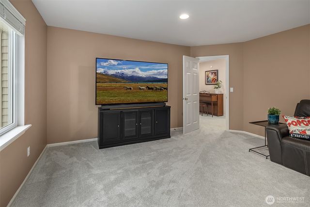 2433 201st Street SE, Bothell, WA 98012