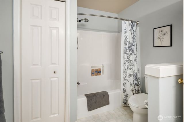 2433 201st Street SE, Bothell, WA 98012