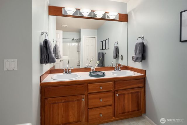 2433 201st Street SE, Bothell, WA 98012