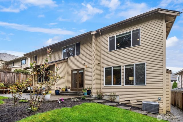 2433 201st Street SE, Bothell, WA 98012