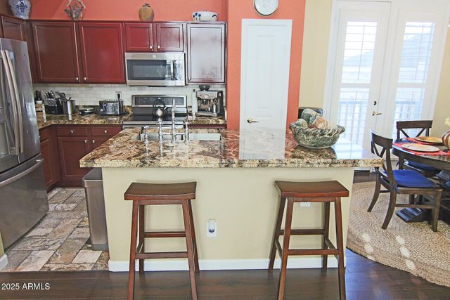 15221 N CLUBGATE Drive 2044, Scottsdale, AZ 85254