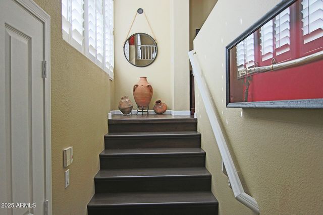 15221 N CLUBGATE Drive 2044, Scottsdale, AZ 85254