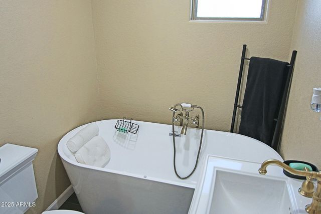 15221 N CLUBGATE Drive 2044, Scottsdale, AZ 85254