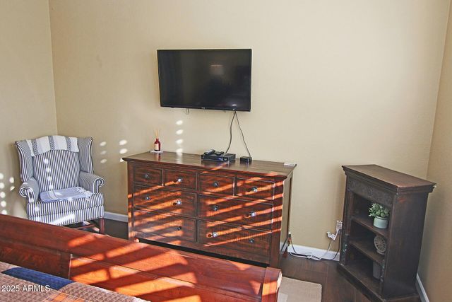 15221 N CLUBGATE Drive 2044, Scottsdale, AZ 85254