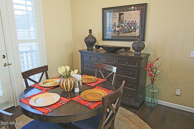 15221 N CLUBGATE Drive 2044, Scottsdale, AZ 85254