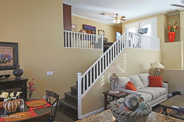 15221 N CLUBGATE Drive 2044, Scottsdale, AZ 85254