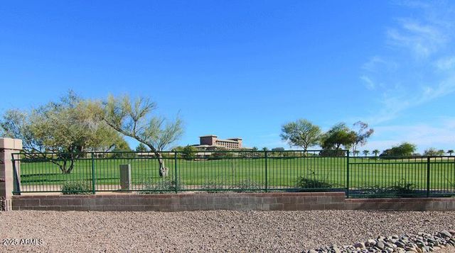 15221 N CLUBGATE Drive 2044, Scottsdale, AZ 85254