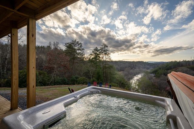 21-235 Riverview Circle, Blue Ridge, GA 30513