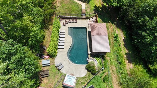 21-235 Riverview Circle, Blue Ridge, GA 30513