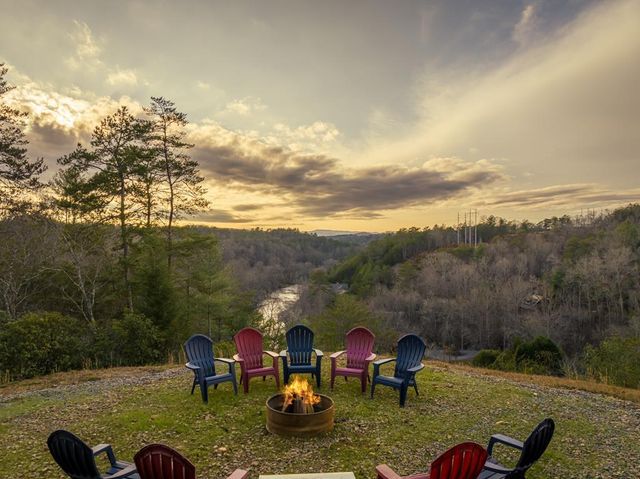 21-235 Riverview Circle, Blue Ridge, GA 30513