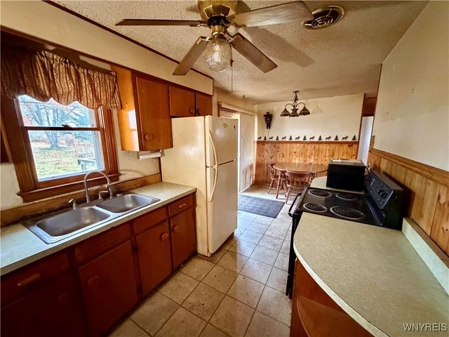 5559 Stilwell Road, Hamburg, NY 14075