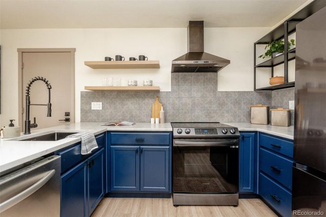 1410 S Vaughn Circle, Aurora, CO 80012
