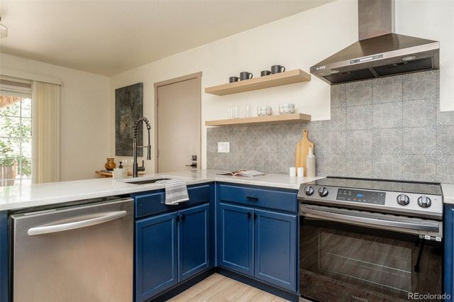 1410 S Vaughn Circle, Aurora, CO 80012