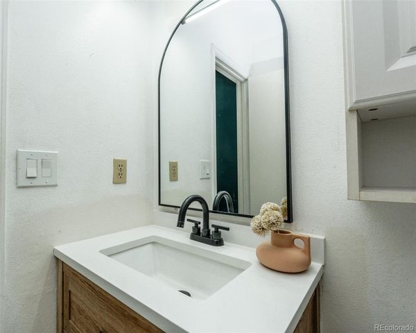 1410 S Vaughn Circle, Aurora, CO 80012