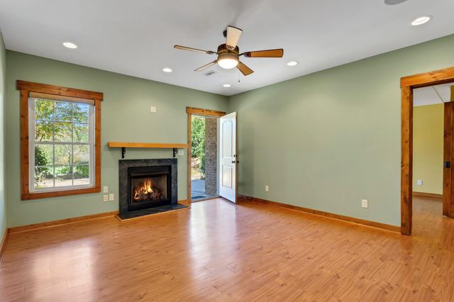 719 Hickory Hollow, Inman, SC 29349