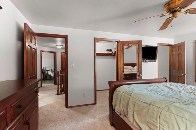 2697 INDIAN HILL DRIVE, Green Bay, WI 54313