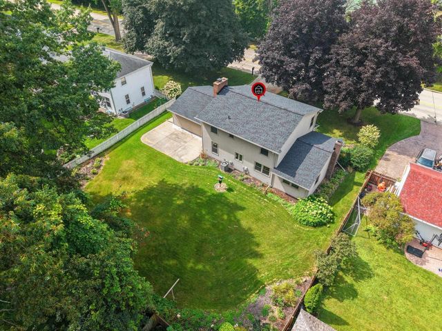 2697 INDIAN HILL DRIVE, Green Bay, WI 54313