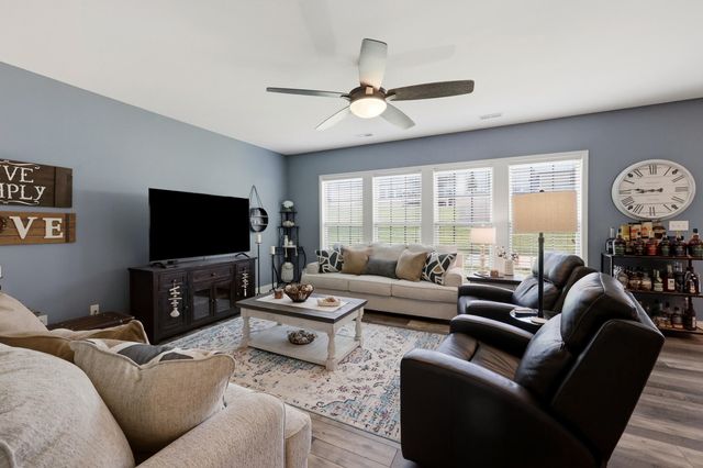 4009 Mooncoin Way, Lexington, KY 40515