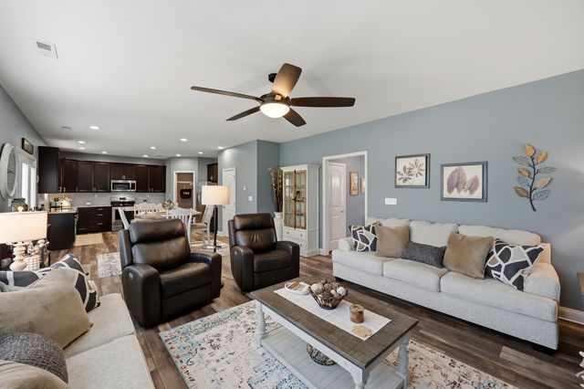 4009 Mooncoin Way, Lexington, KY 40515