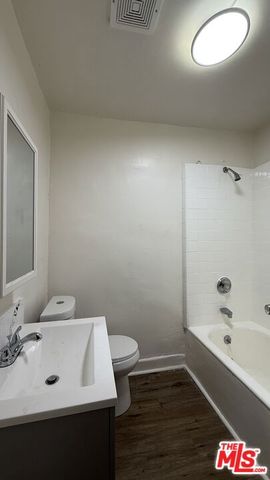 439 Lucas Avenue 6, Los Angeles, CA 90017