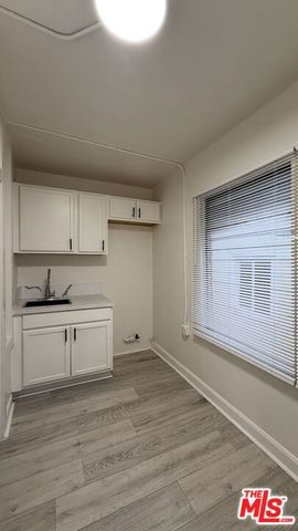 439 Lucas Avenue 6, Los Angeles, CA 90017