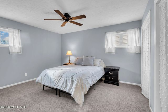 16 Hemlock Drive, Parlin, NJ 08859