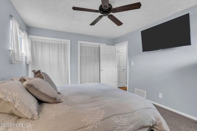 16 Hemlock Drive, Parlin, NJ 08859