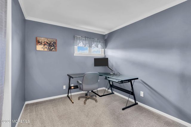 16 Hemlock Drive, Parlin, NJ 08859